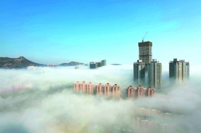 連云港&ldquo;仙境&rdquo;:沿海一線(xiàn)現(xiàn)平流霧美景(圖)-蘇州